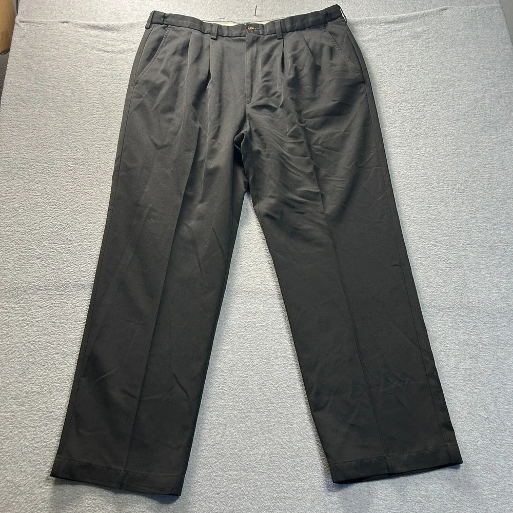 Haggar Dress Pants Mens 38x31 Black Flat Front Career Office Easy Care Trousers